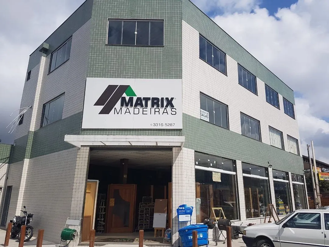 Fachada da Loja Matrix Madeiras em Paciência RJ